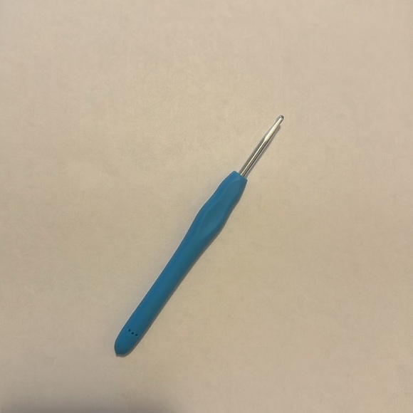 Crochet  hook - Picture 2 of 2